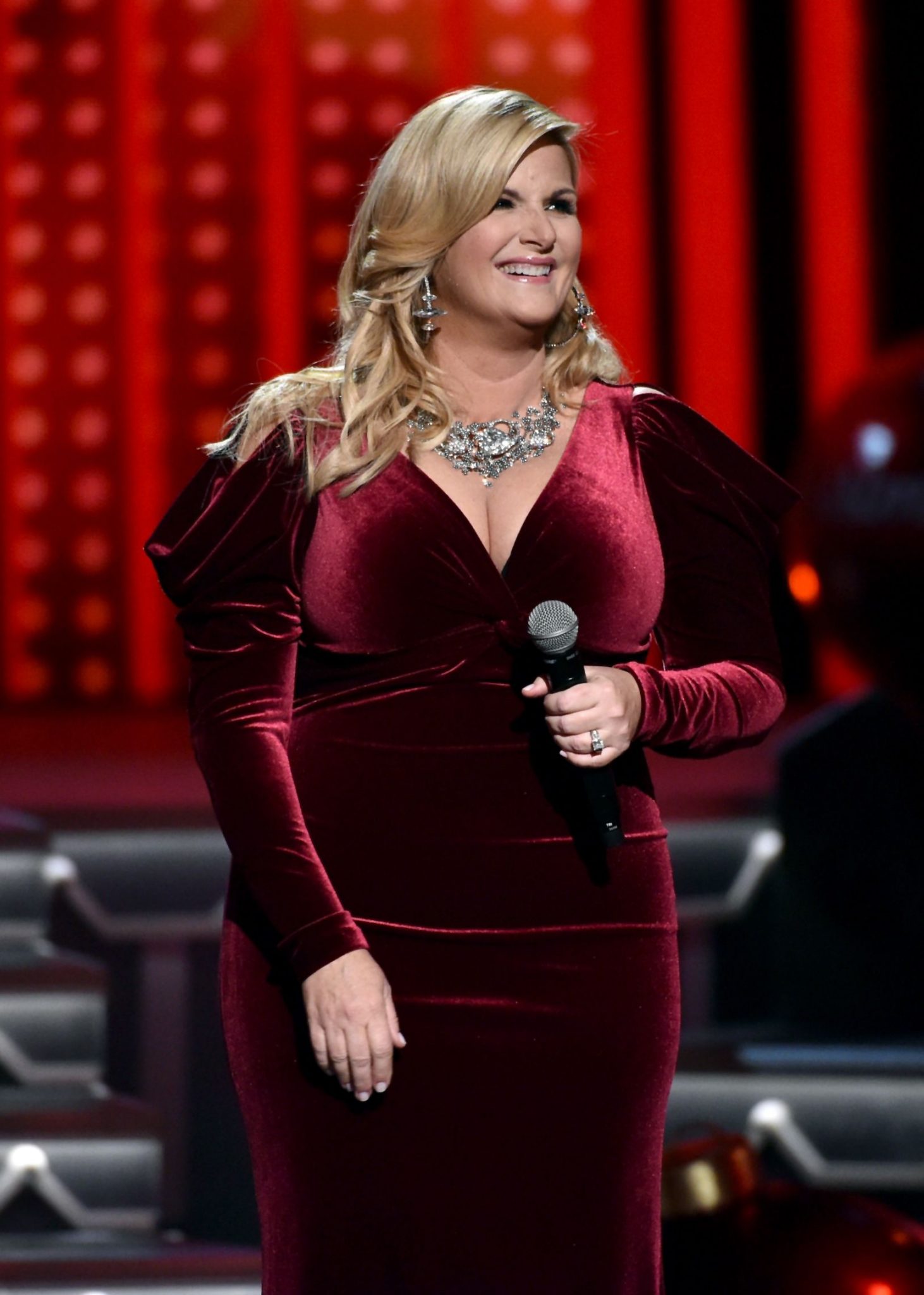 Did Trisha Yearwood Undergo Plastic Surgery? Nose Job, Boob Job